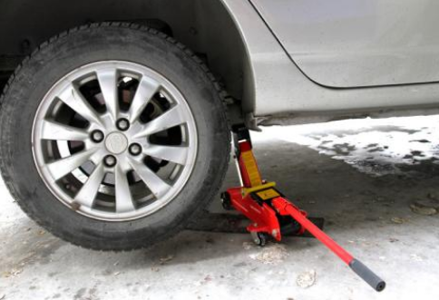 為什么臥式千斤頂的價格普遍要比立式千斤頂高一些